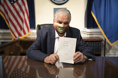 Governor Steve Sisolak Billing Signing 02